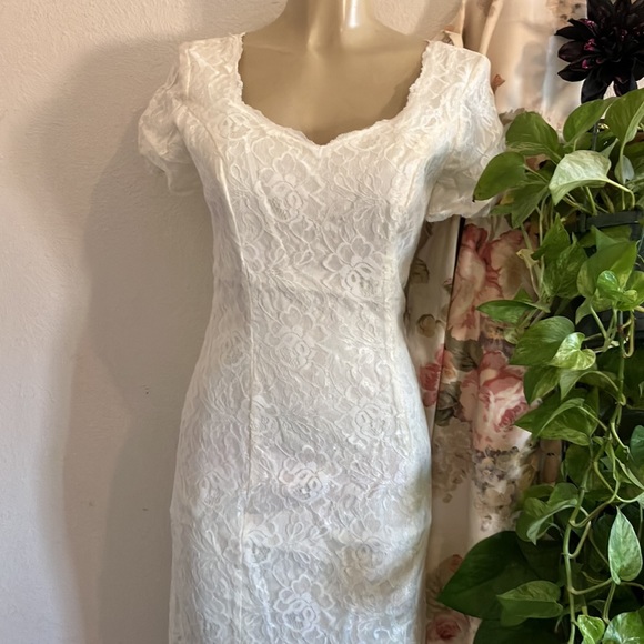 Vintage Wedding Dress UNITE! Ivory Lace Shell with Lining Long with Slit on Left - Picture 2 of 15